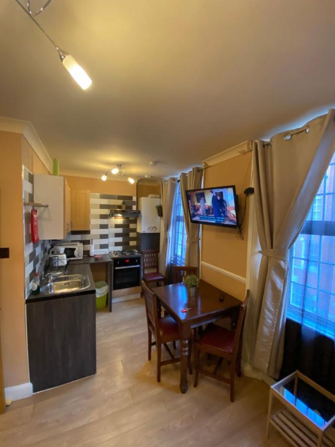 Center Suites *