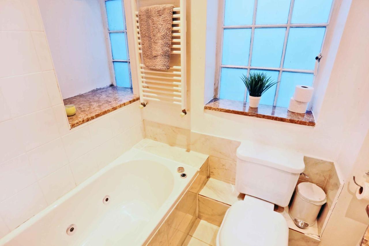 Piccadilly Circus Suites Apartment London