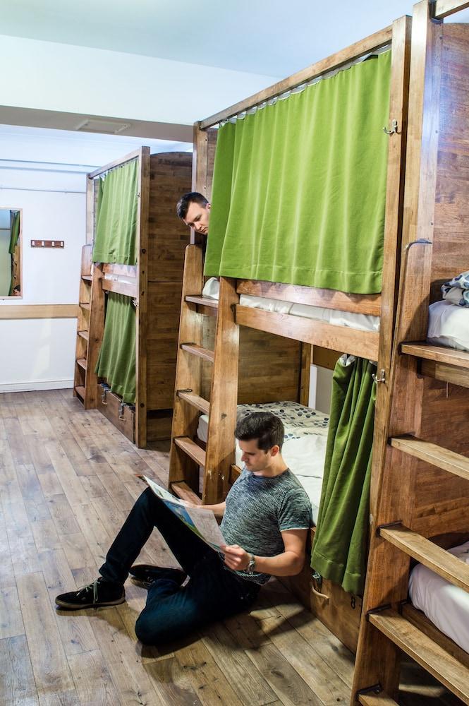 Palmers Hillspring At Willesden Hostel *