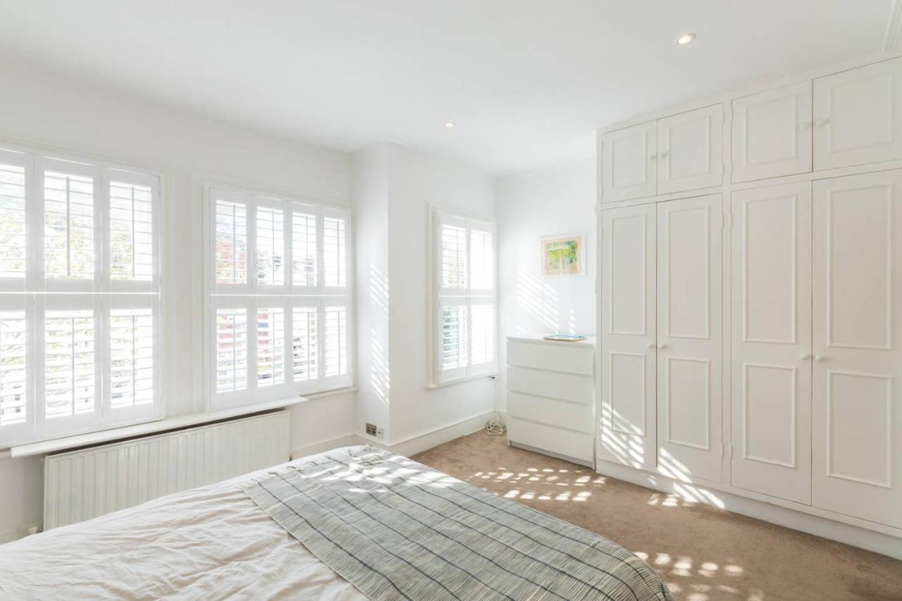 Holiday home Fabulous 4-bed House In Fulham With Garden!