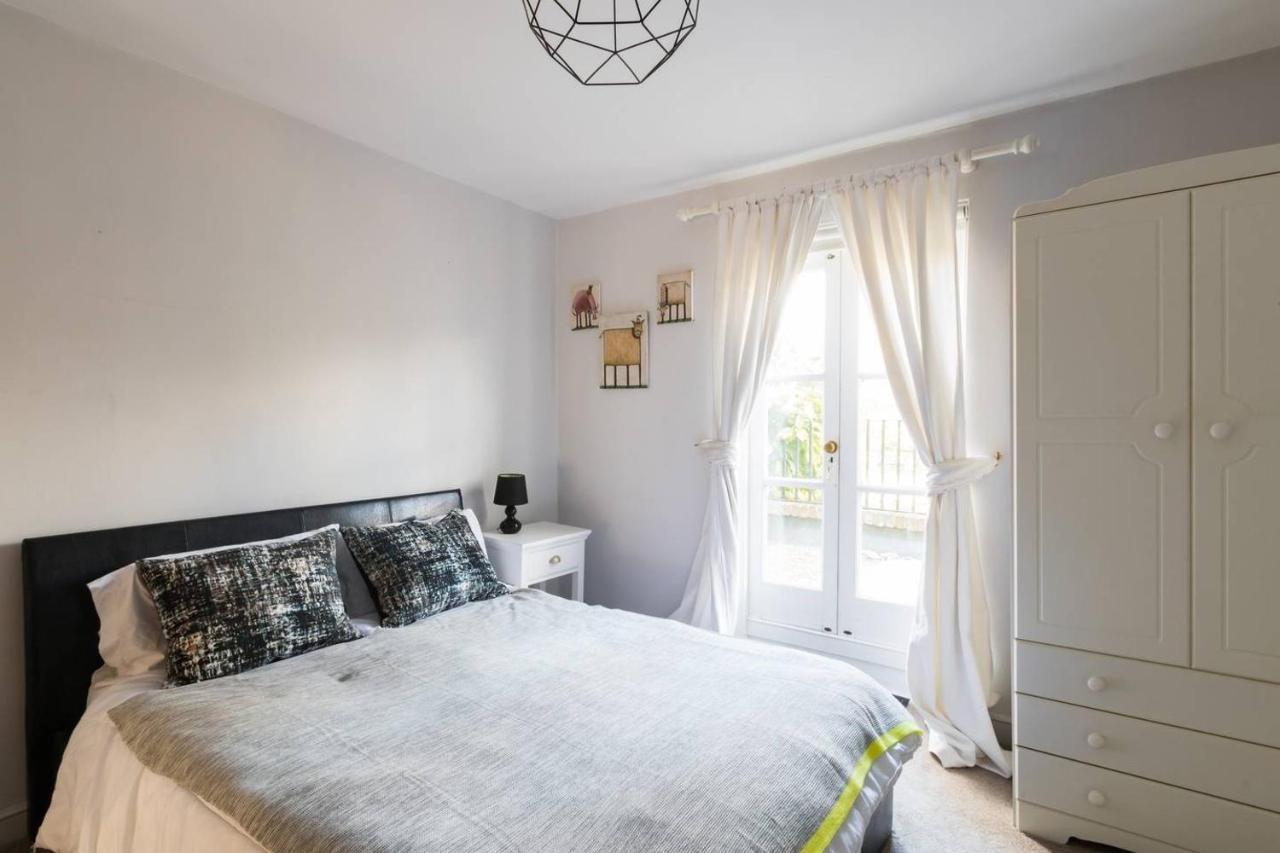 Fabulous 4-bed House In Fulham With Garden! London