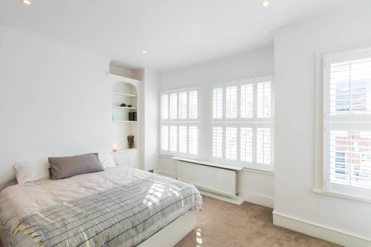 Fabulous 4-bed House In Fulham With Garden! Holiday home London