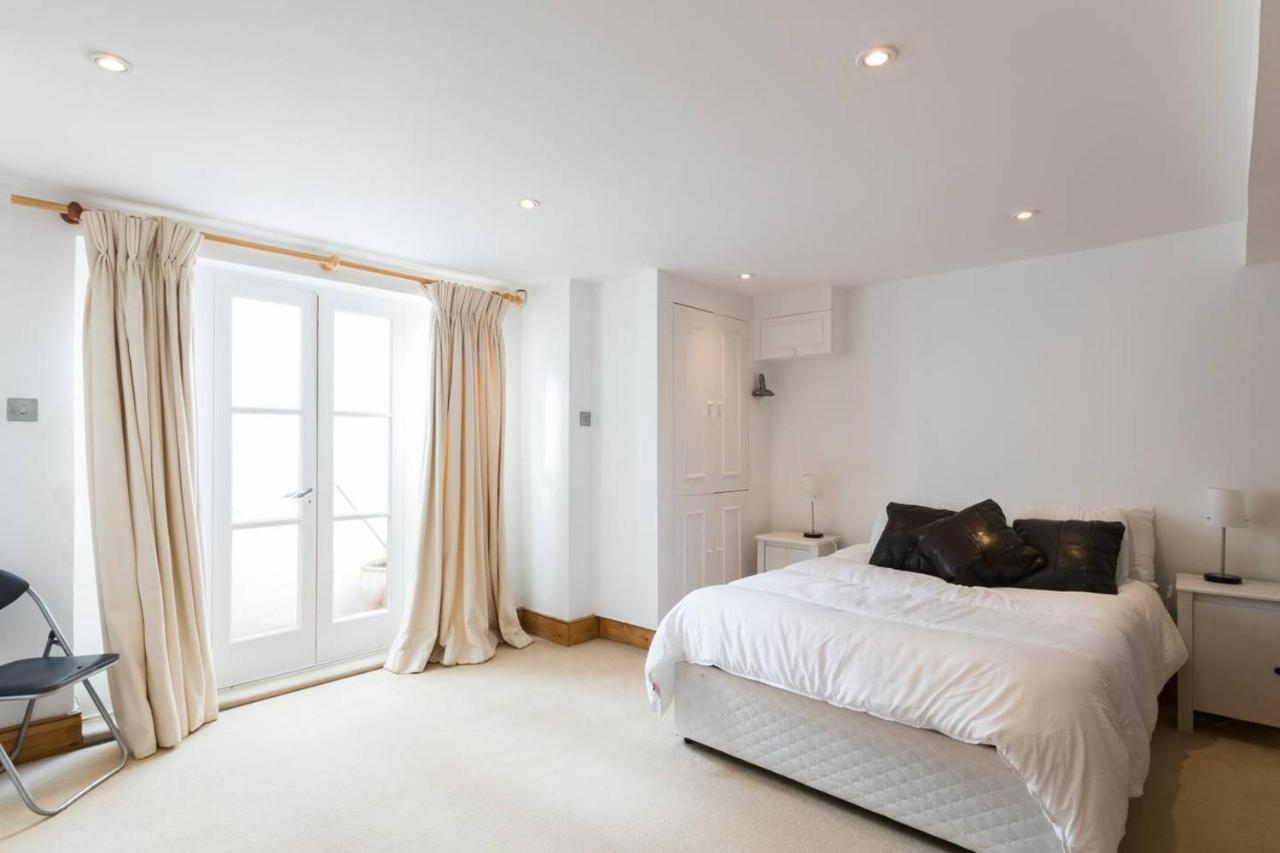 Holiday home Fabulous 4-bed House In Fulham With Garden! *