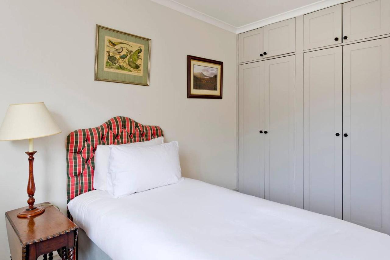 Apartment Bright 2-bed In Fashionable Chelsea London