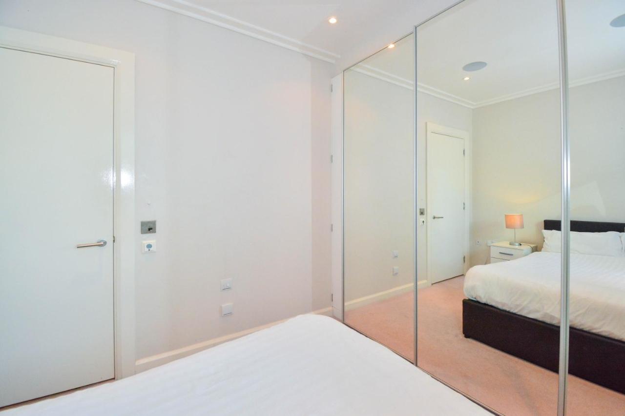 Canary Wharf - Corporate Riverside Apartments Apartment *