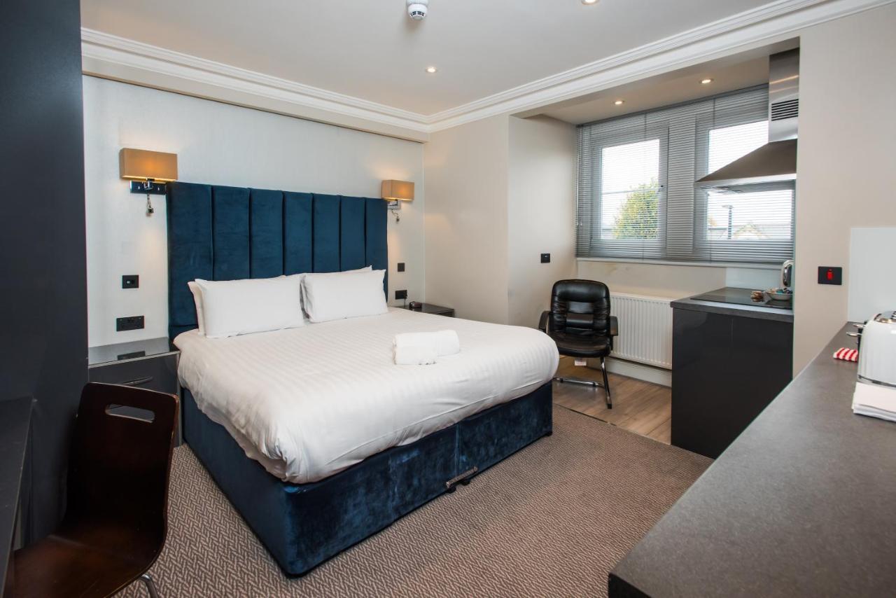 Western Chiswick Palace&suites Hotel 3*