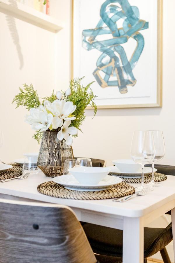 Apartment Elegant Kensington With Patio London