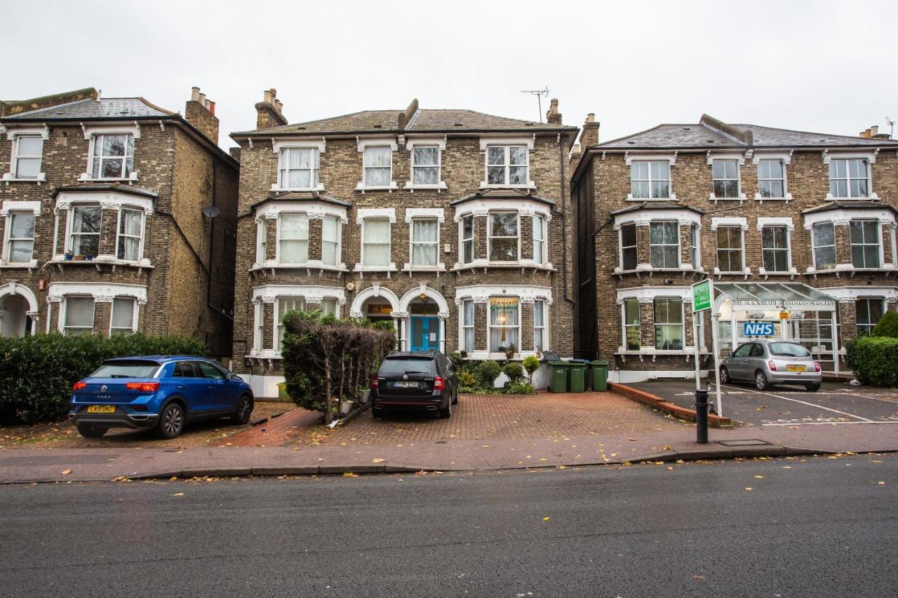 Oyo The Greenland 2* London