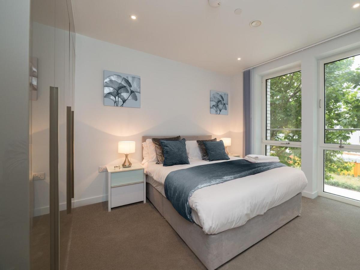 Apartment Deluxe *