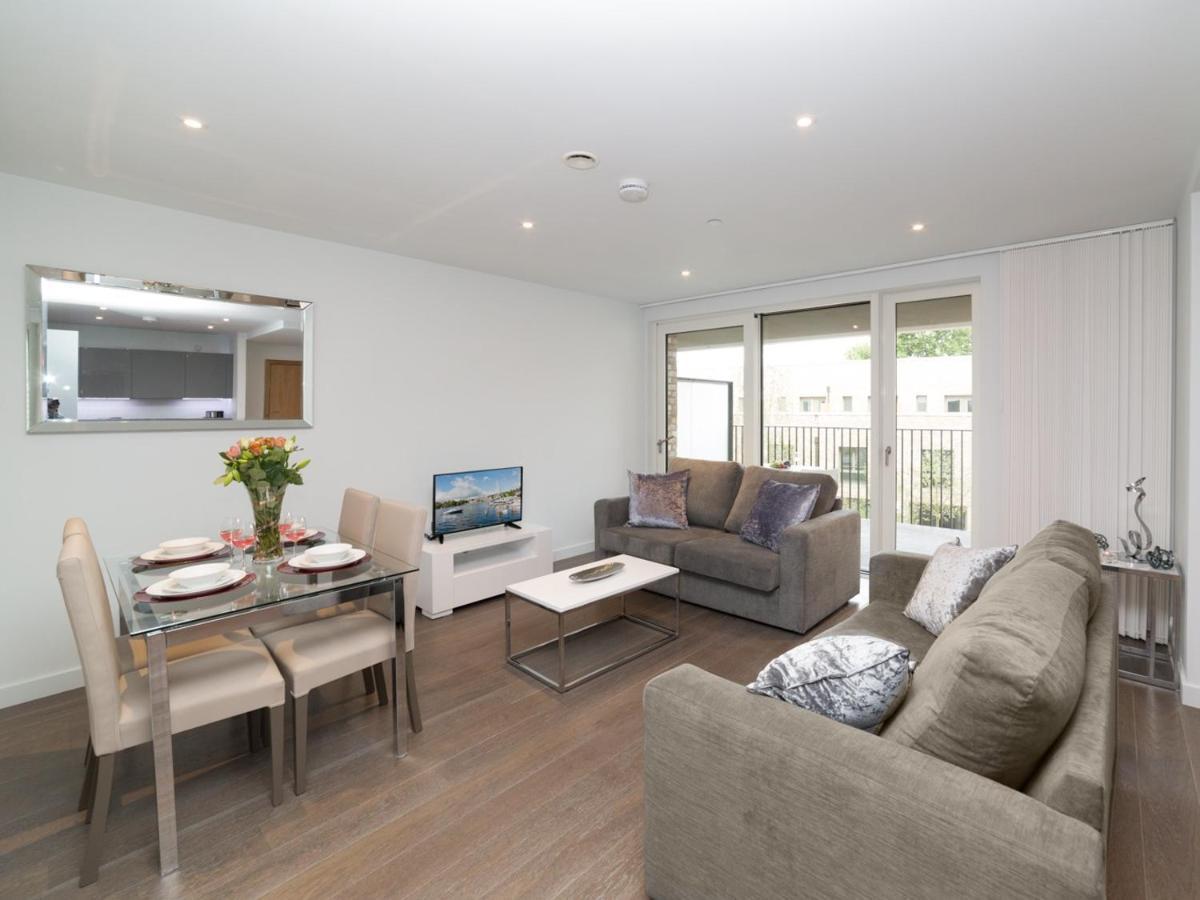 Deluxe Apartment London