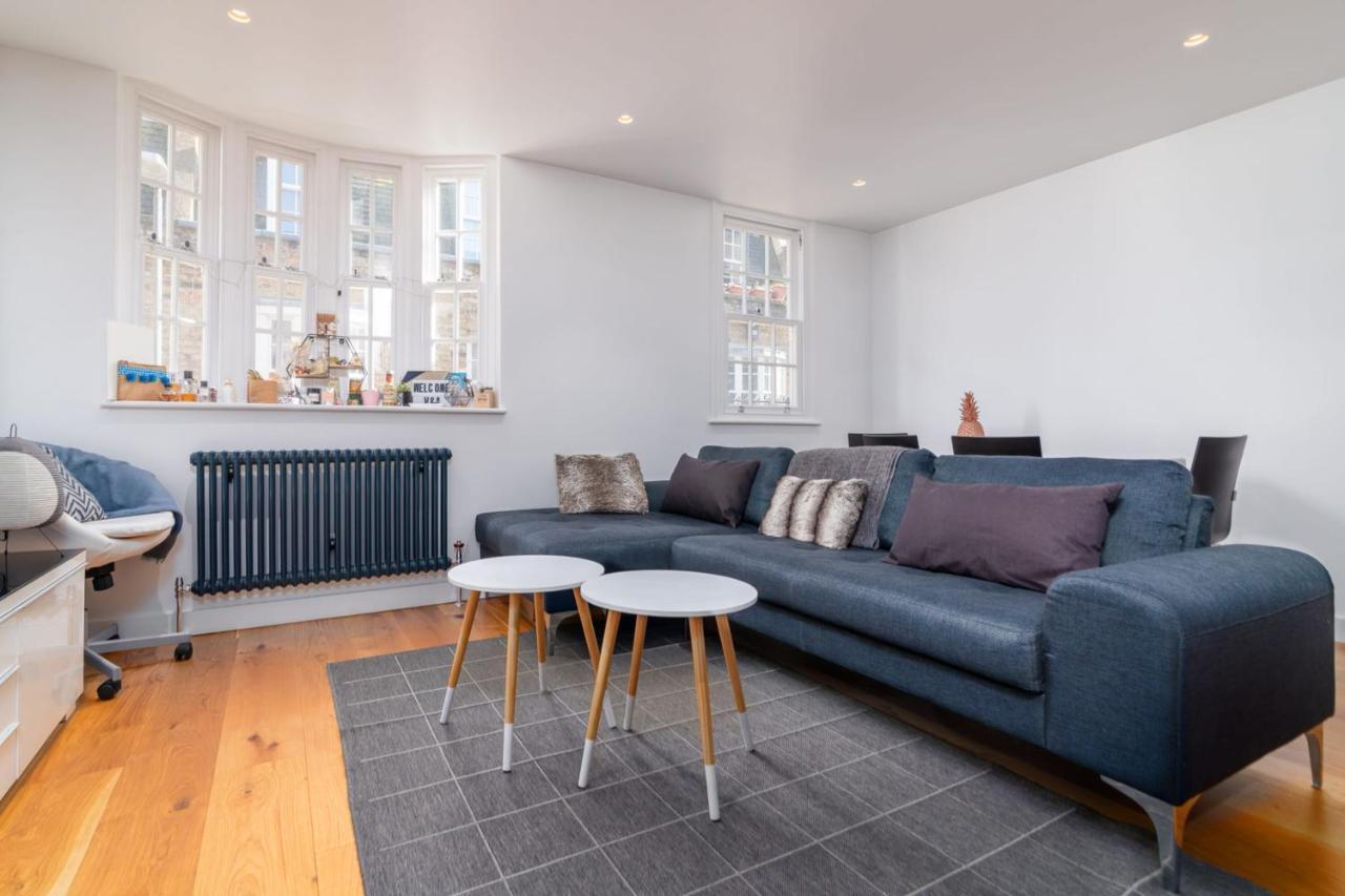 Guestready - Mews House - Spacious 2br In West Kensington Holiday home London