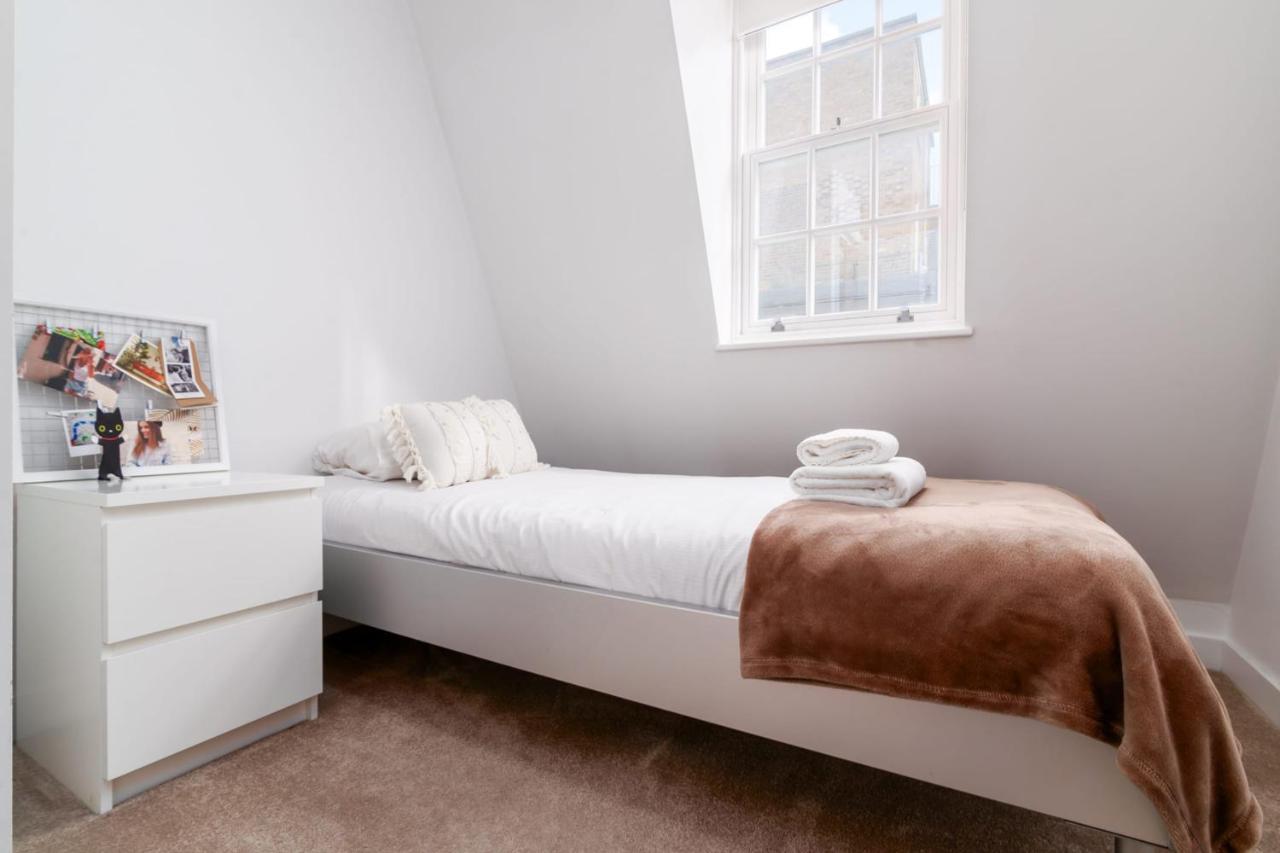 Holiday home Guestready - Mews House - Spacious 2br In West Kensington *