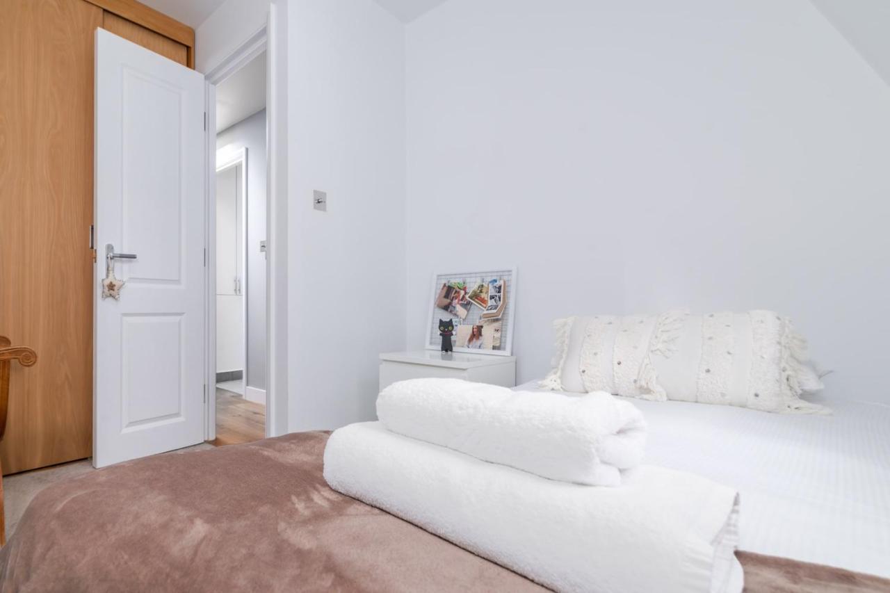 Guestready - Mews House - Spacious 2br In West Kensington London