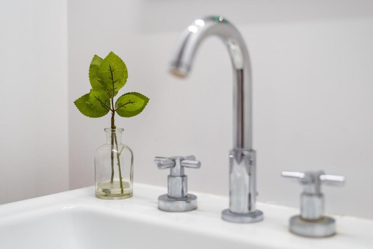Guestready - Mews House - Spacious 2br In West Kensington Holiday home London