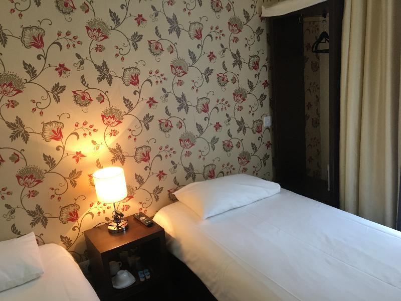 Islington Inn