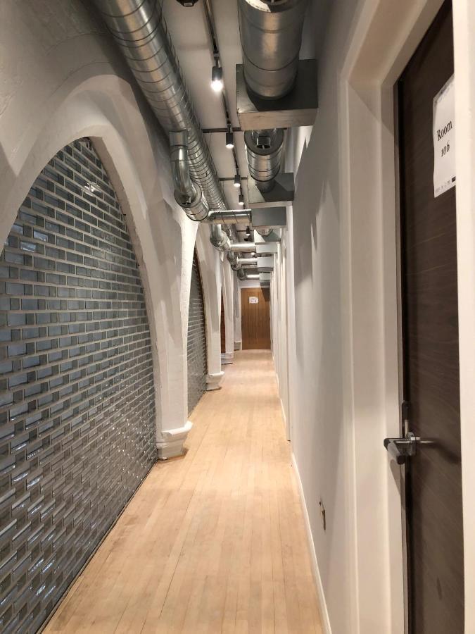 Hostel Burlington London