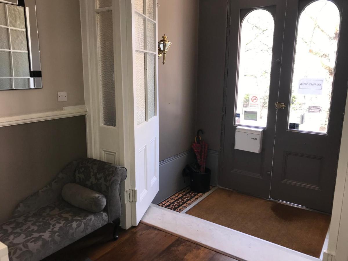 Ravna Gora 3* London