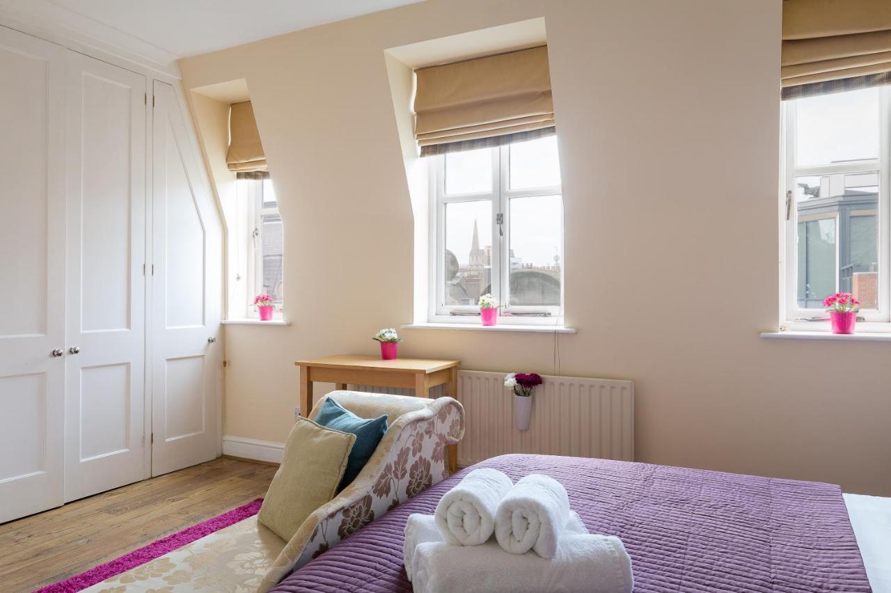 Oxford Street View Apartment London