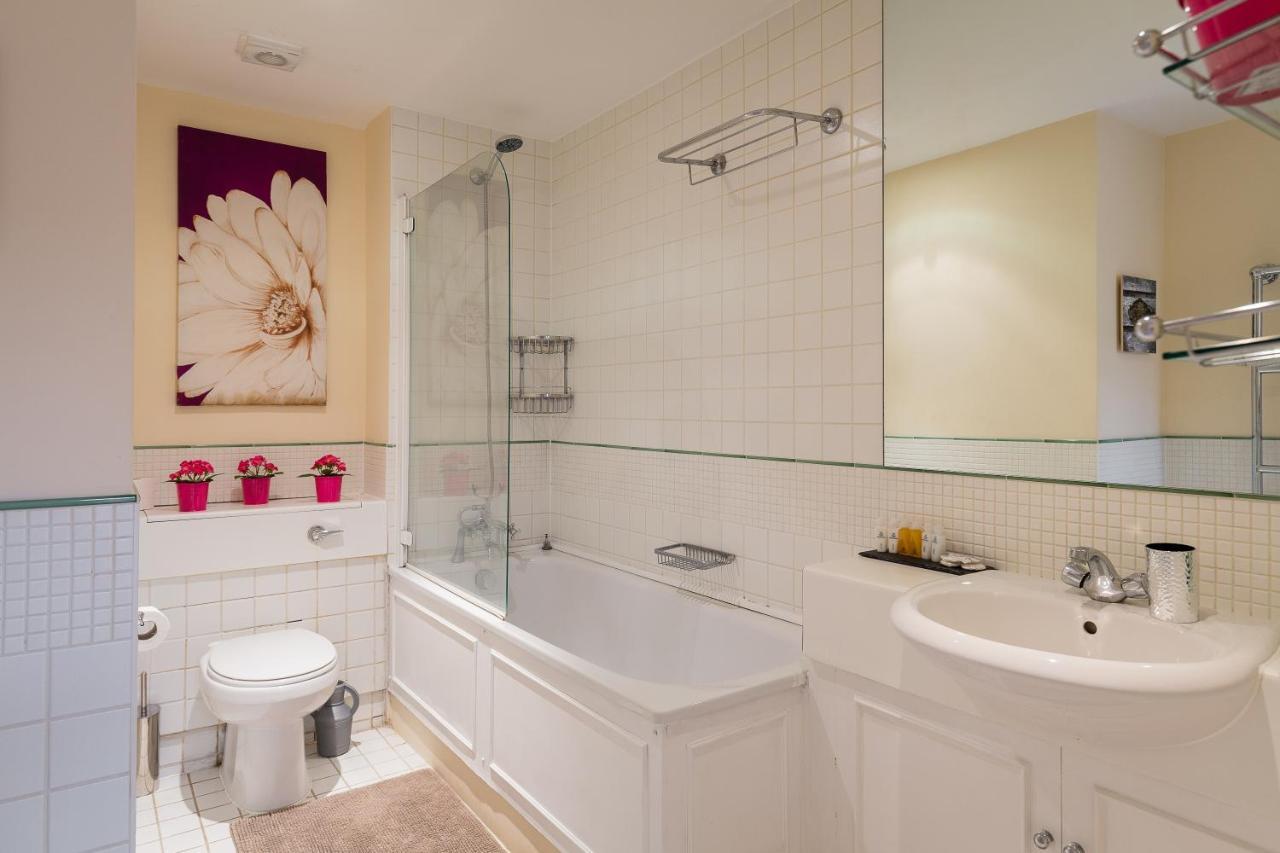 Oxford Street View Apartment London
