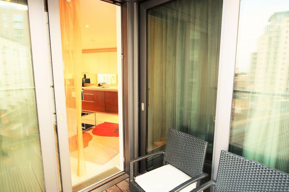 Hotel Zen - Excel O2 Arena