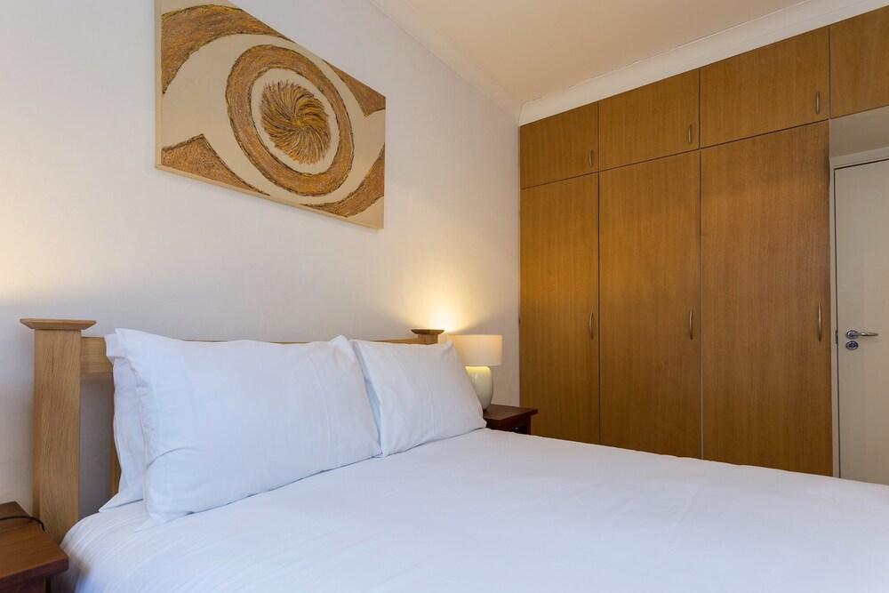 1 Bedroom In Notting Hill Accommodates 2 London