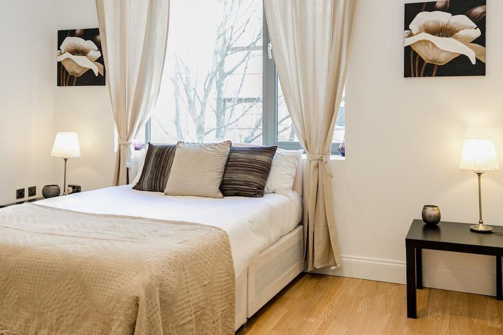 Hotel Aldgate 4*
