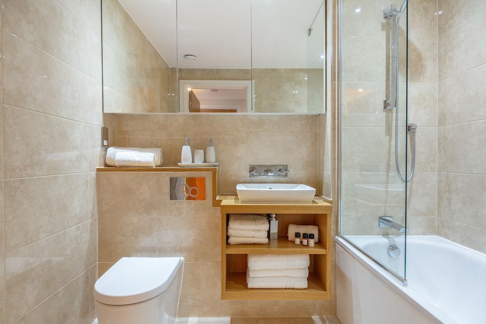 Two Bedroom In Limehouse