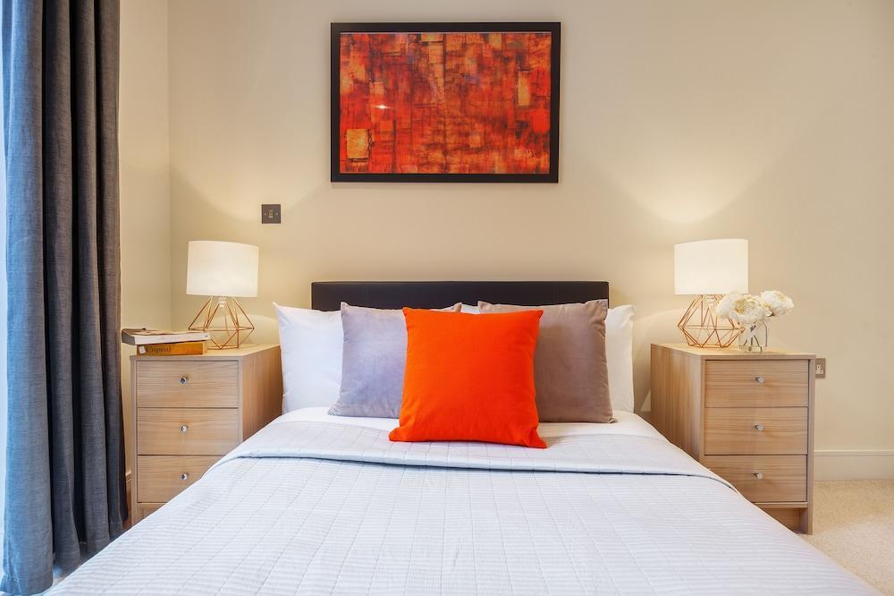 Two Bedroom In Limehouse Hotel