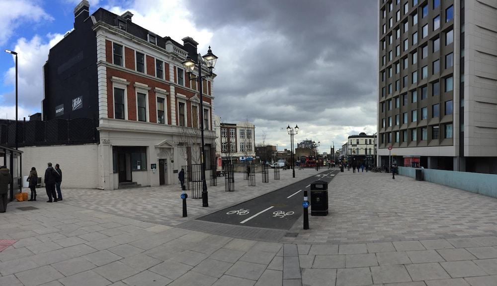 101 2* London