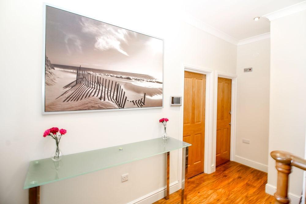 View Flat At Liverpool St Brick Ln Hotel London