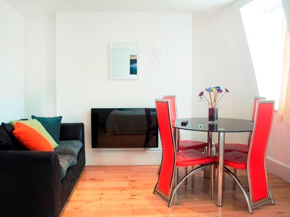 Capital Host Baker Street Hotel London