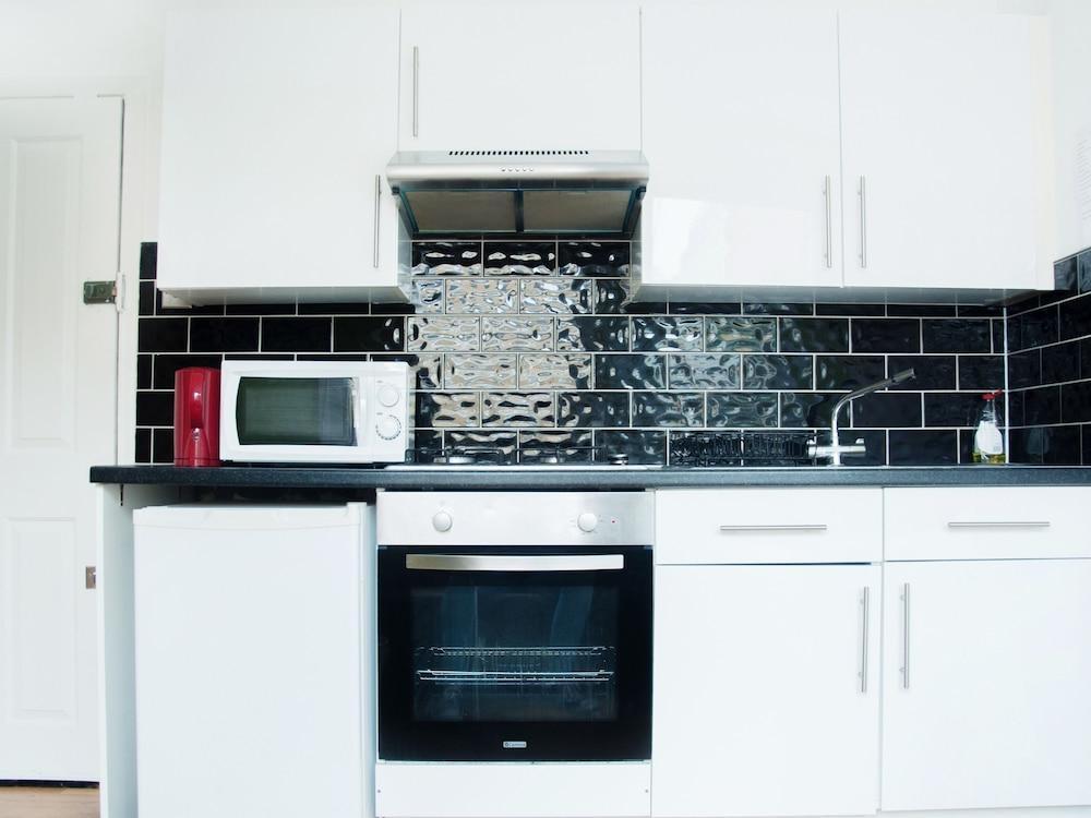 Capital Host Euston Hotel 3*