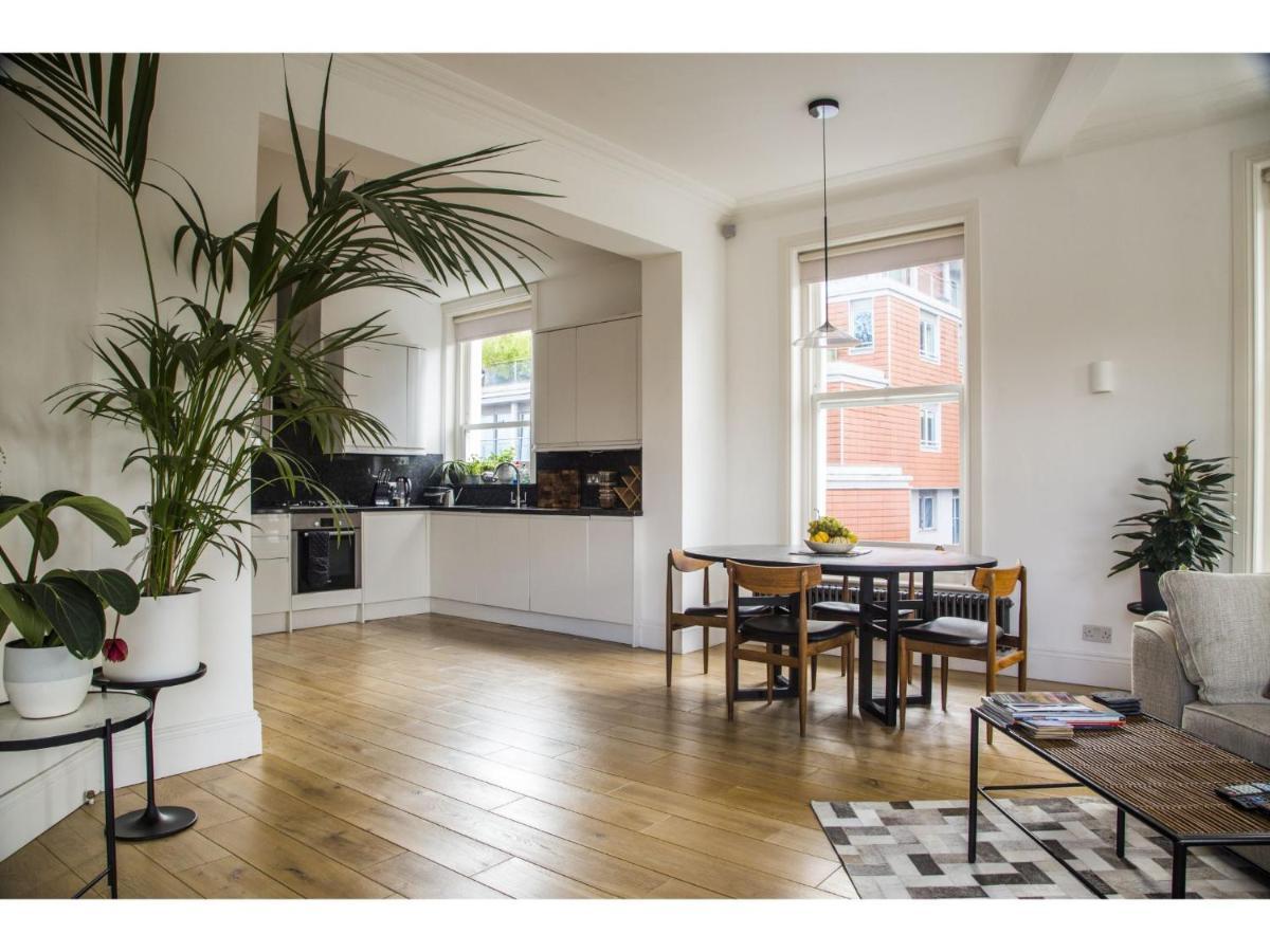 Modern In Hampstead For 4