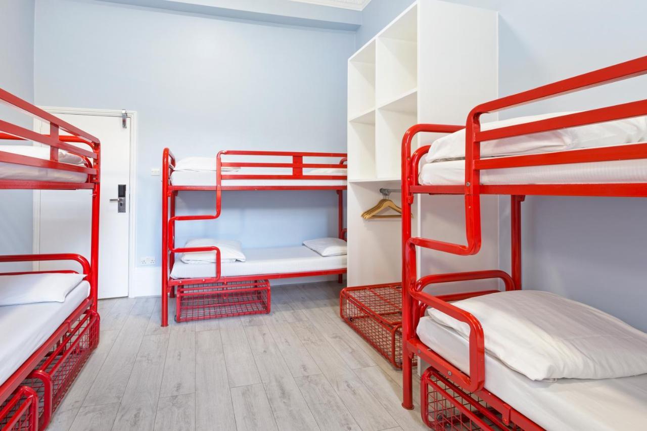 Albergue Astor Victoria *