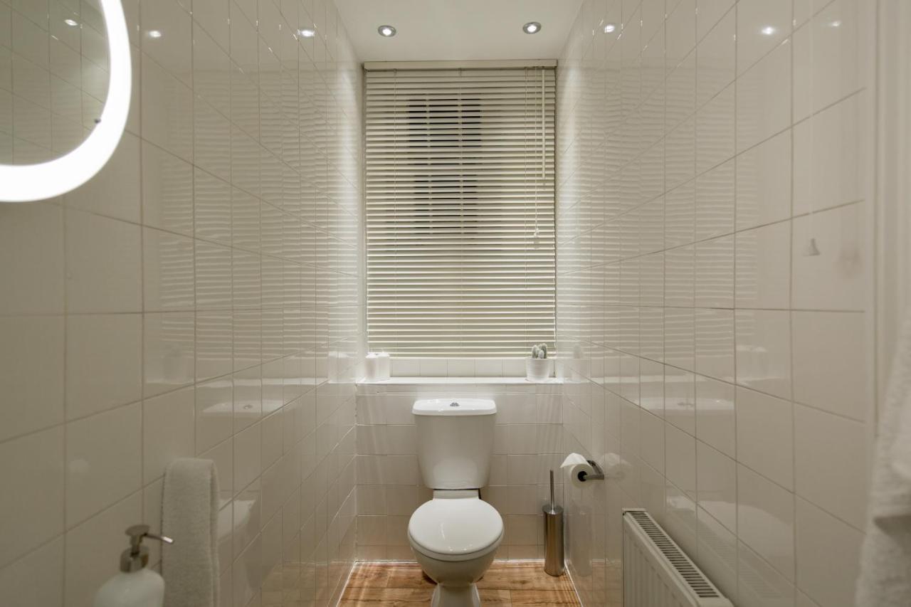 The Hawksmoor, Shoreditch, By The Design Traveller * Londres