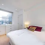 Ideal One Bedroom Apartment Close To Oxford Circus Area, Central London Vr
