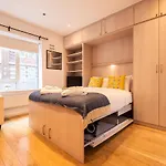 Mali Court Self Contained Modern Studio With Excellent Travel Links