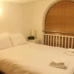 Central 2-Bed, 2-Bath Sanctuary Near Holborn Station, Covent Garden & West End