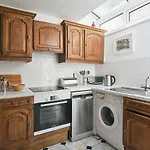 Stylish 3 Bedroom Town House