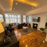 Beauchamp place Knightsbridge
