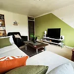 Spacious 2 Bedroom Apartment In Cricklewood