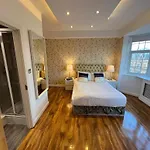 Beauchamp place Knightsbridge