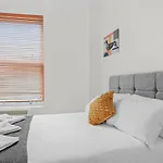 Roof Terrace 2Bed Property Camden Free Wifi
