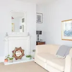 Cheerful 1 Bedroom Apartment In Vibrant Maida Vale