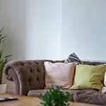 Spacious Cricklewood Apartment Sleeps 4