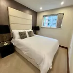 Londwell - Luxury Chelsea Apartment With Balcony
