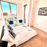 Luxury 2 Bed Penthouse Battersea River/City View