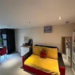 Comfy Apartment - Finchley Road