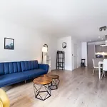 Modern 3Bdr Flat W Large Balcony, Kentish Town