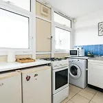 A Skyhigh Stay For 2 In Vauxhall London